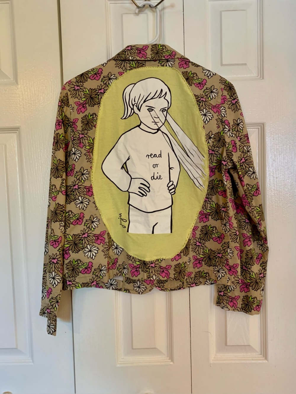 Liz Claiborne altered Floral Jean Jacket with Yellow Back Panel - Picture 12 of 12